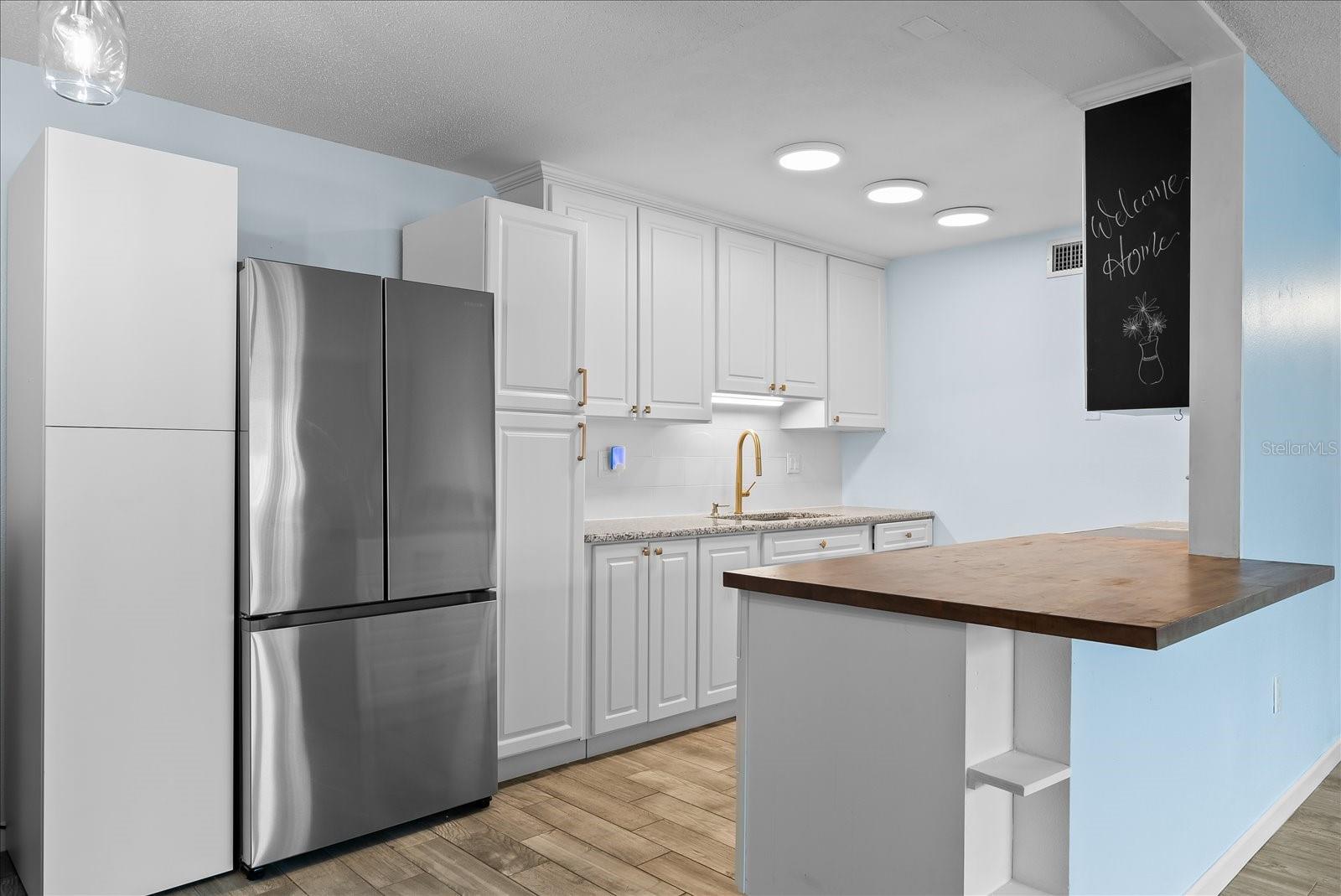 REGENCY CONDO THE - Residential