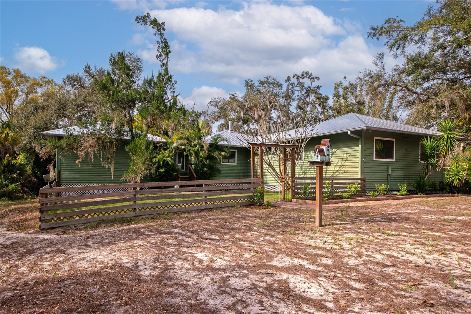 RANCHES AT MOSSY HAMMOCK - Residential