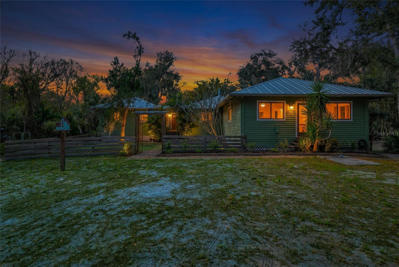 RANCHES AT MOSSY HAMMOCK - Residential