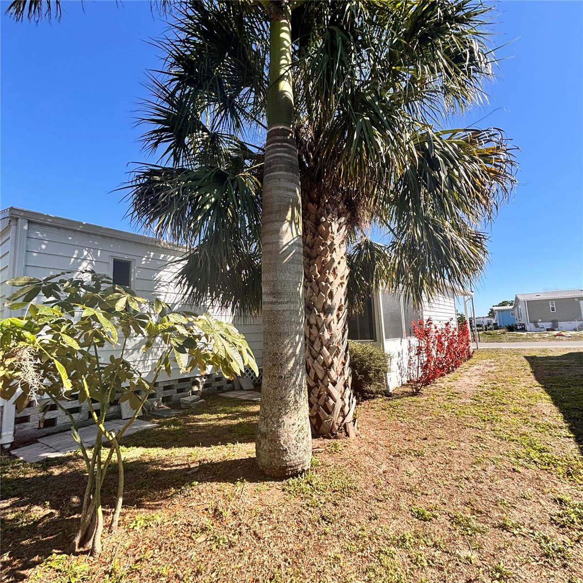 SHADOW BROOK MOBILE HOME - Residential