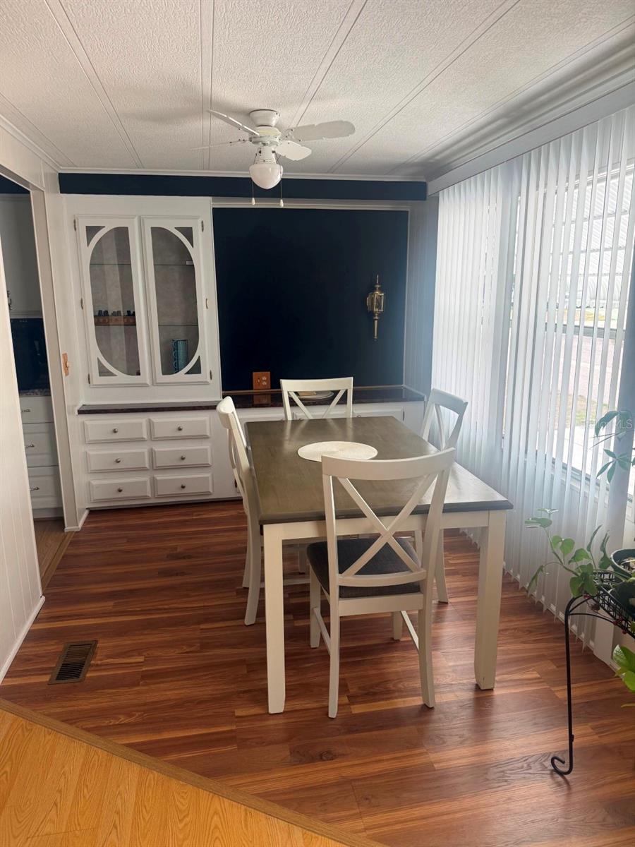 SHADOW BROOK MOBILE HOME - Residential