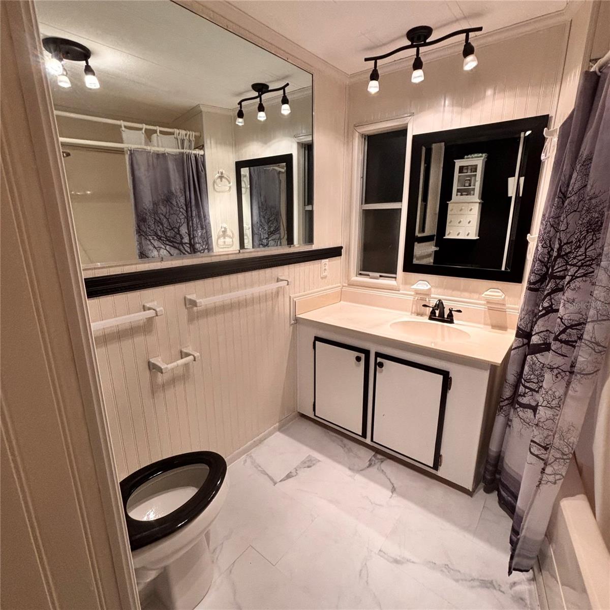 SHADOW BROOK MOBILE HOME - Residential