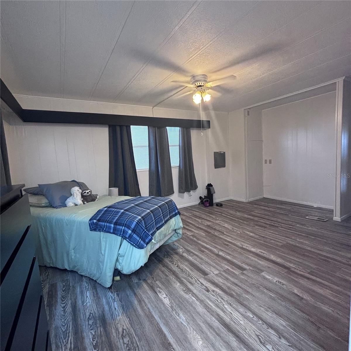 SHADOW BROOK MOBILE HOME - Residential