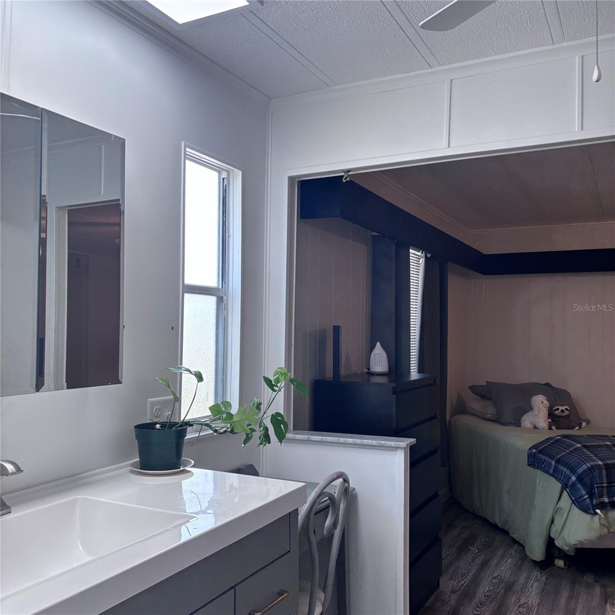 SHADOW BROOK MOBILE HOME - Residential