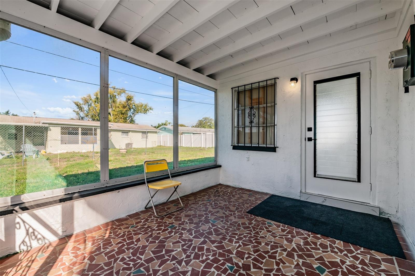 COLONIAL MANOR - Residential