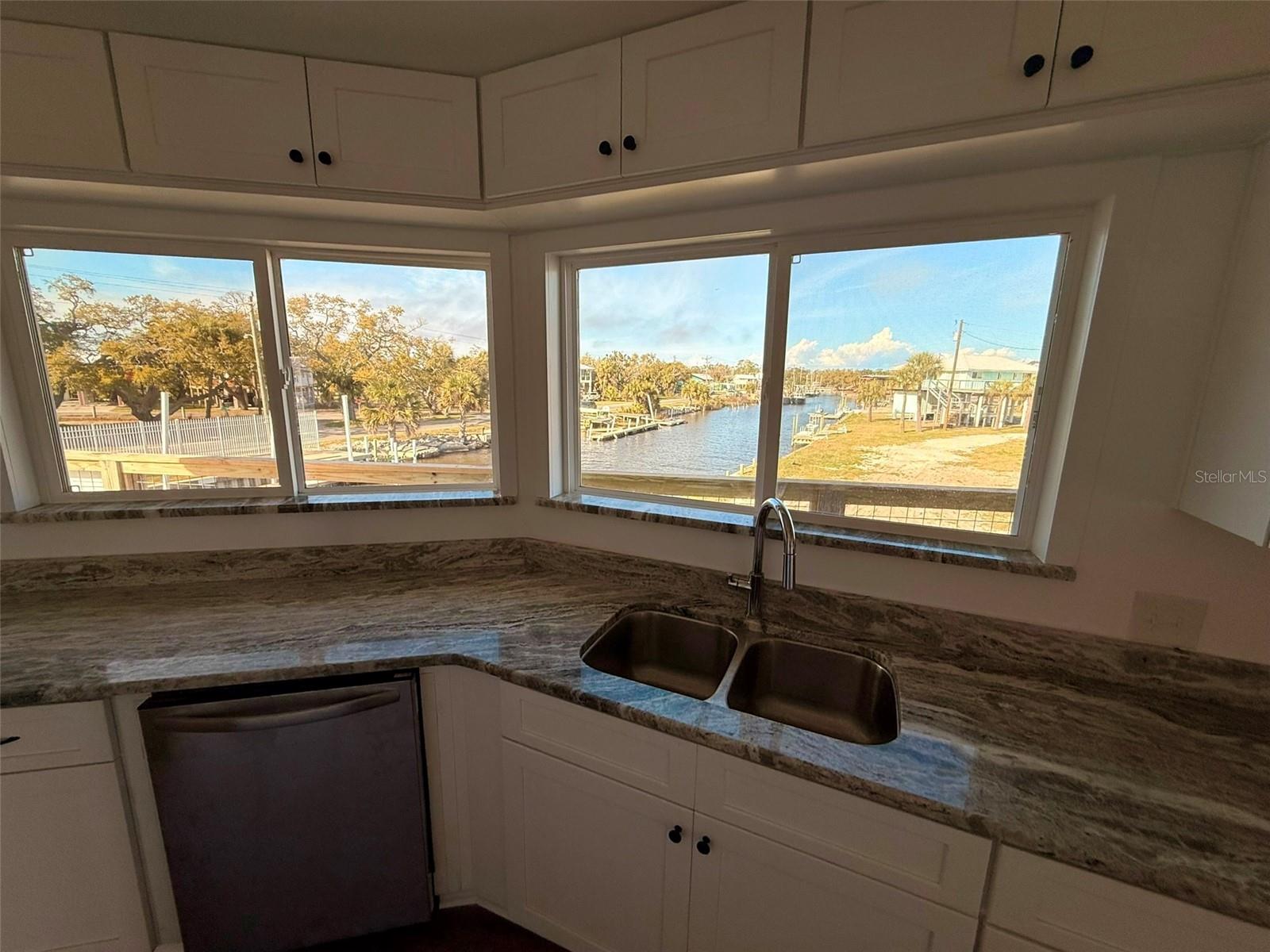 HORSESHOE BEACH - Residential