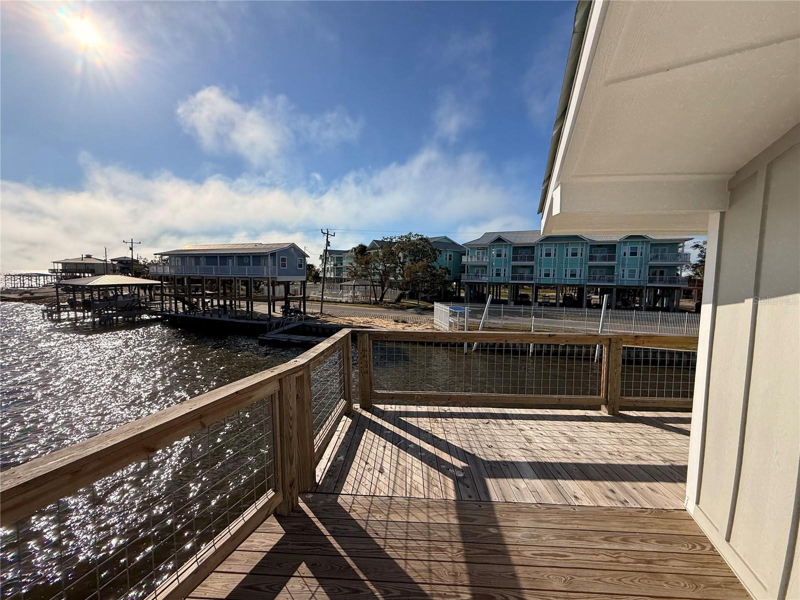 HORSESHOE BEACH - Residential