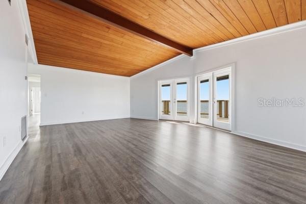 HORSESHOE BEACH - Residential