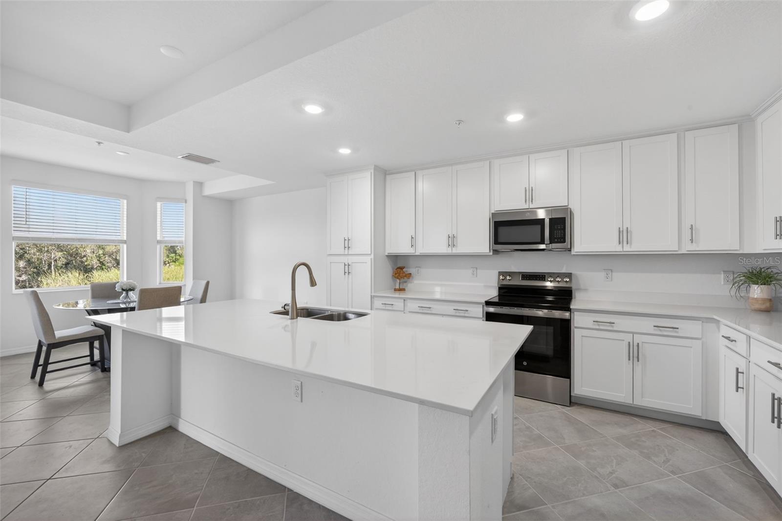 TERRACE VI AT HERITAGE LANDING - Residential