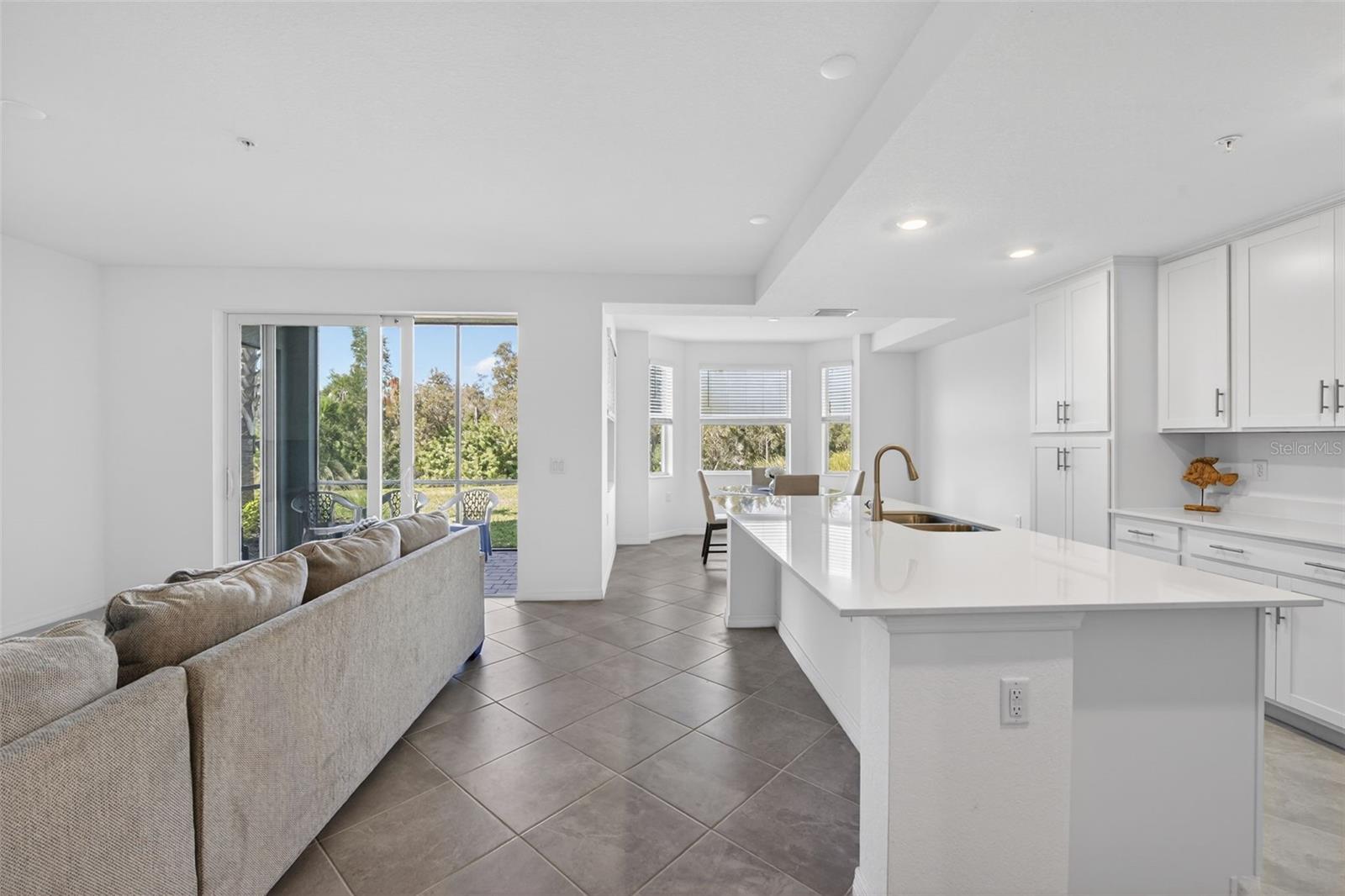 TERRACE VI AT HERITAGE LANDING - Residential