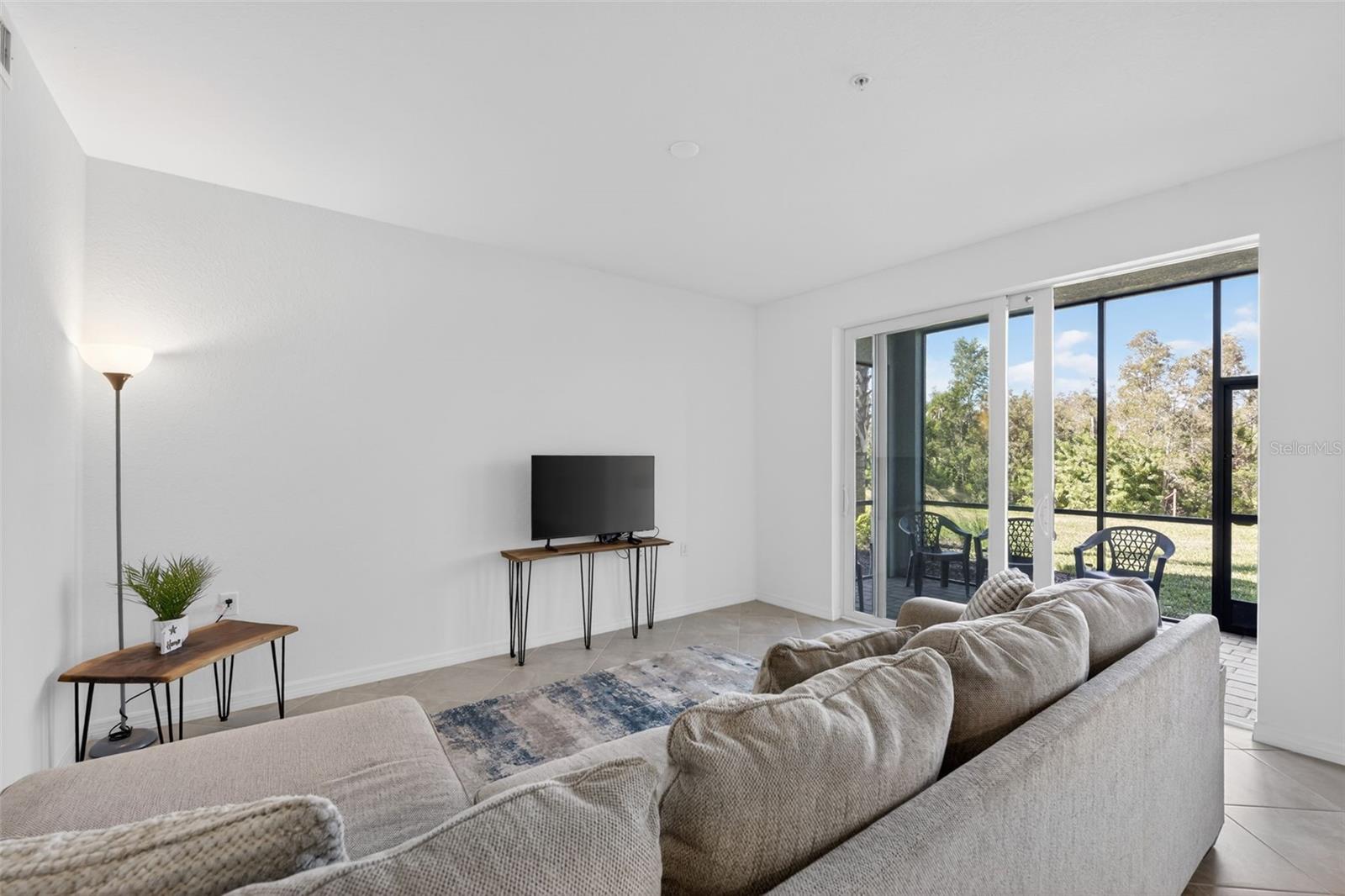 TERRACE VI AT HERITAGE LANDING - Residential