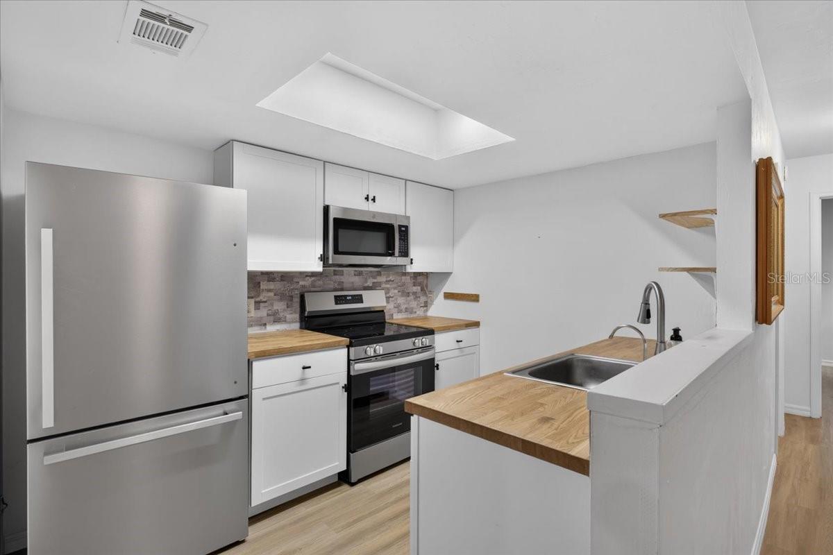 5204 NW 34TH PLACE