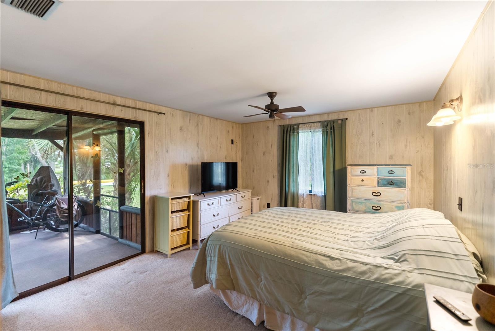 LAUREL VILLA - Residential