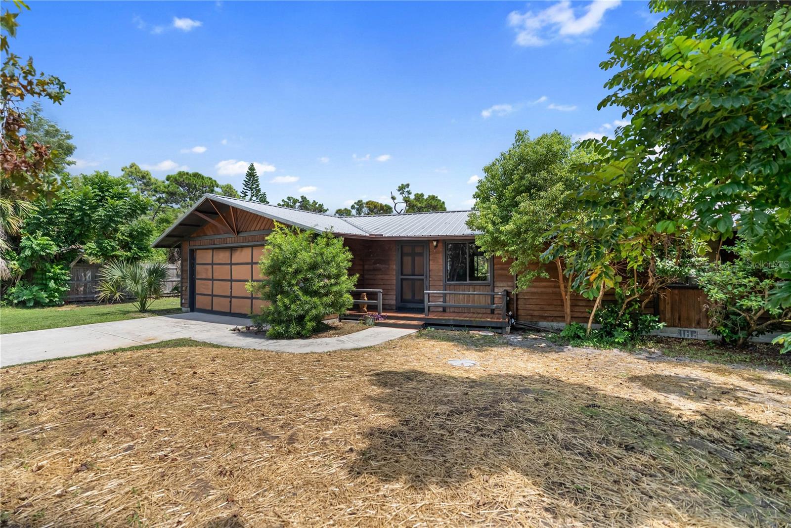LAUREL VILLA - Residential