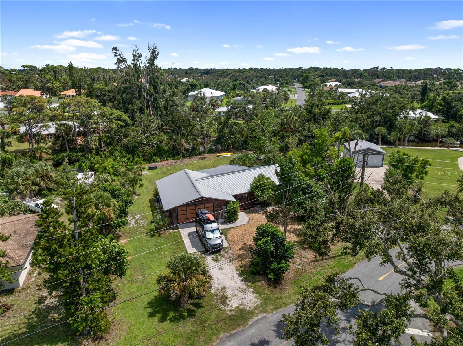 LAUREL VILLA - Residential