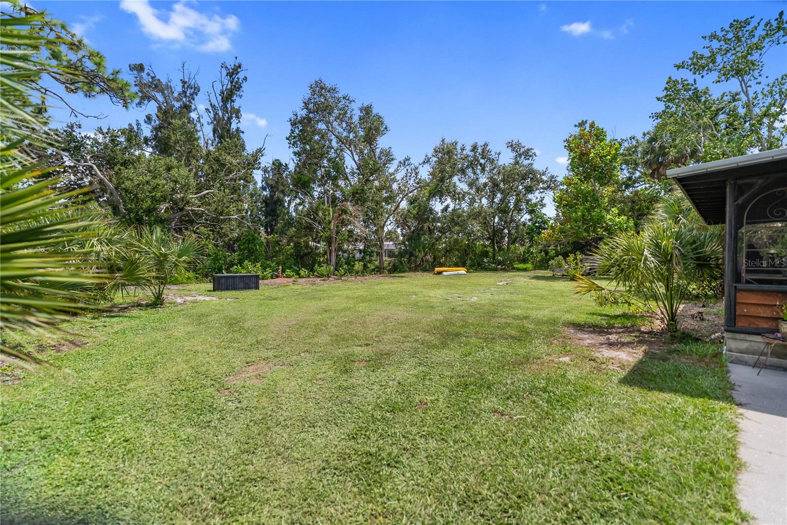 LAUREL VILLA - Residential