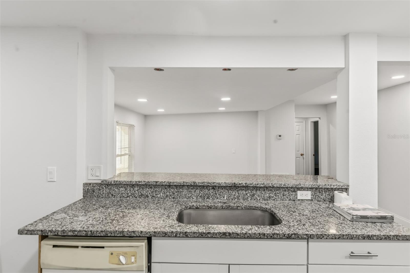 MORROW SQUARE - Commercial Sale