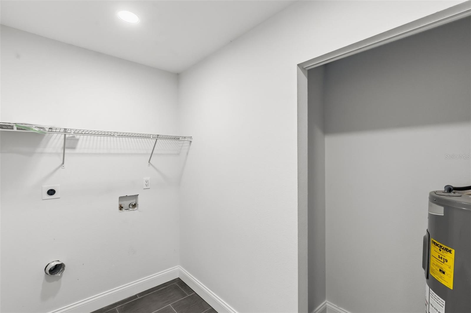 MORROW SQUARE - Commercial Sale