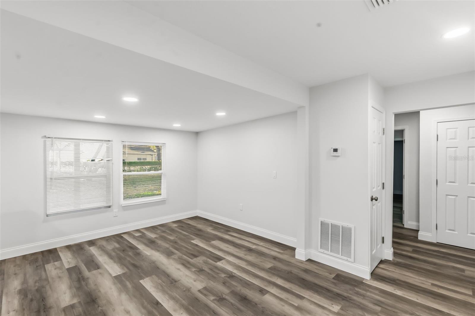 MORROW SQUARE - Commercial Sale