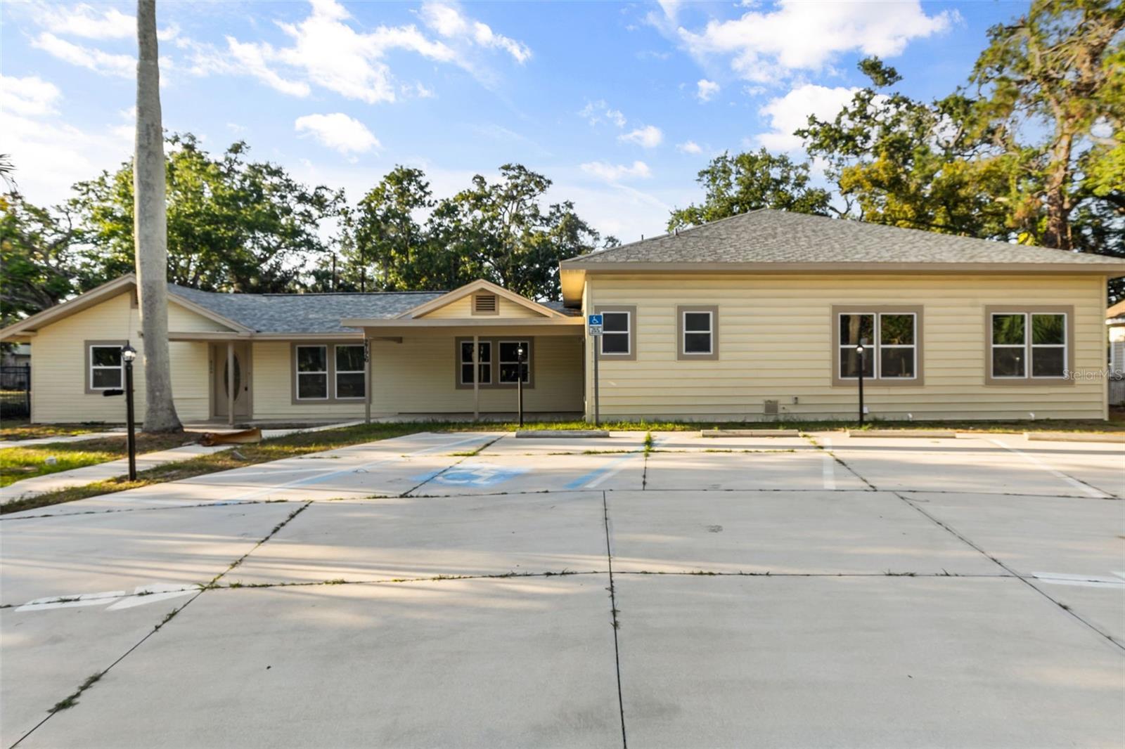 MORROW SQUARE - Commercial Sale