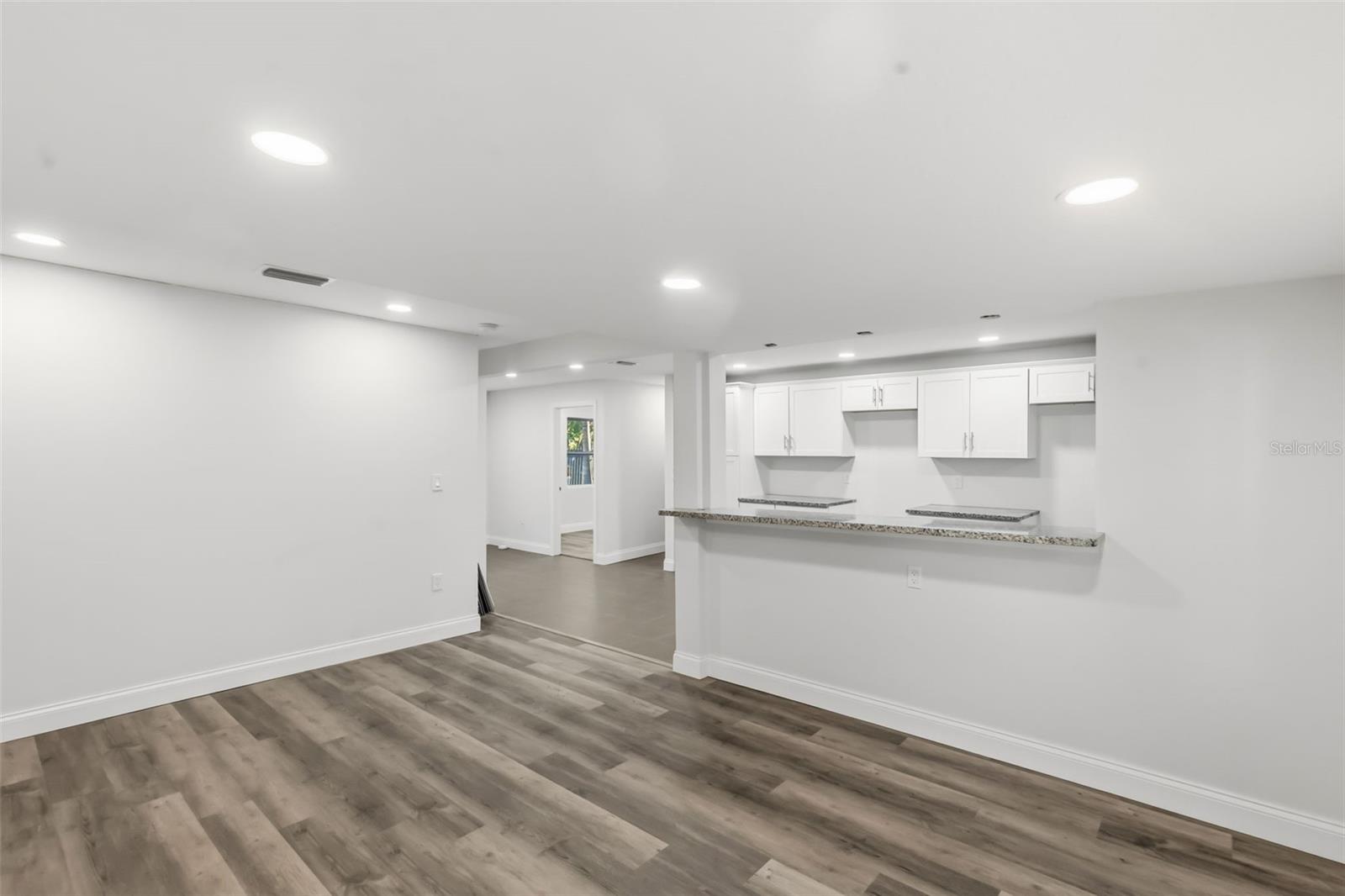MORROW SQUARE - Commercial Sale