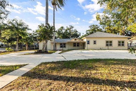 Photo of 2726 6th Avenue W, Bradenton, FL 34205 (MLS # O6399278)