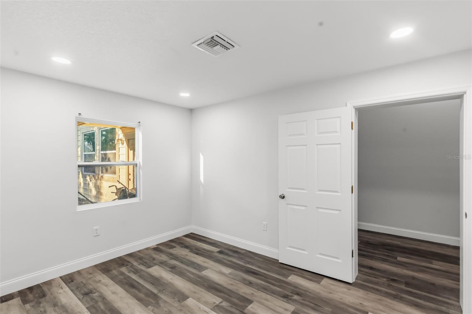 MORROW SQUARE - Commercial Sale