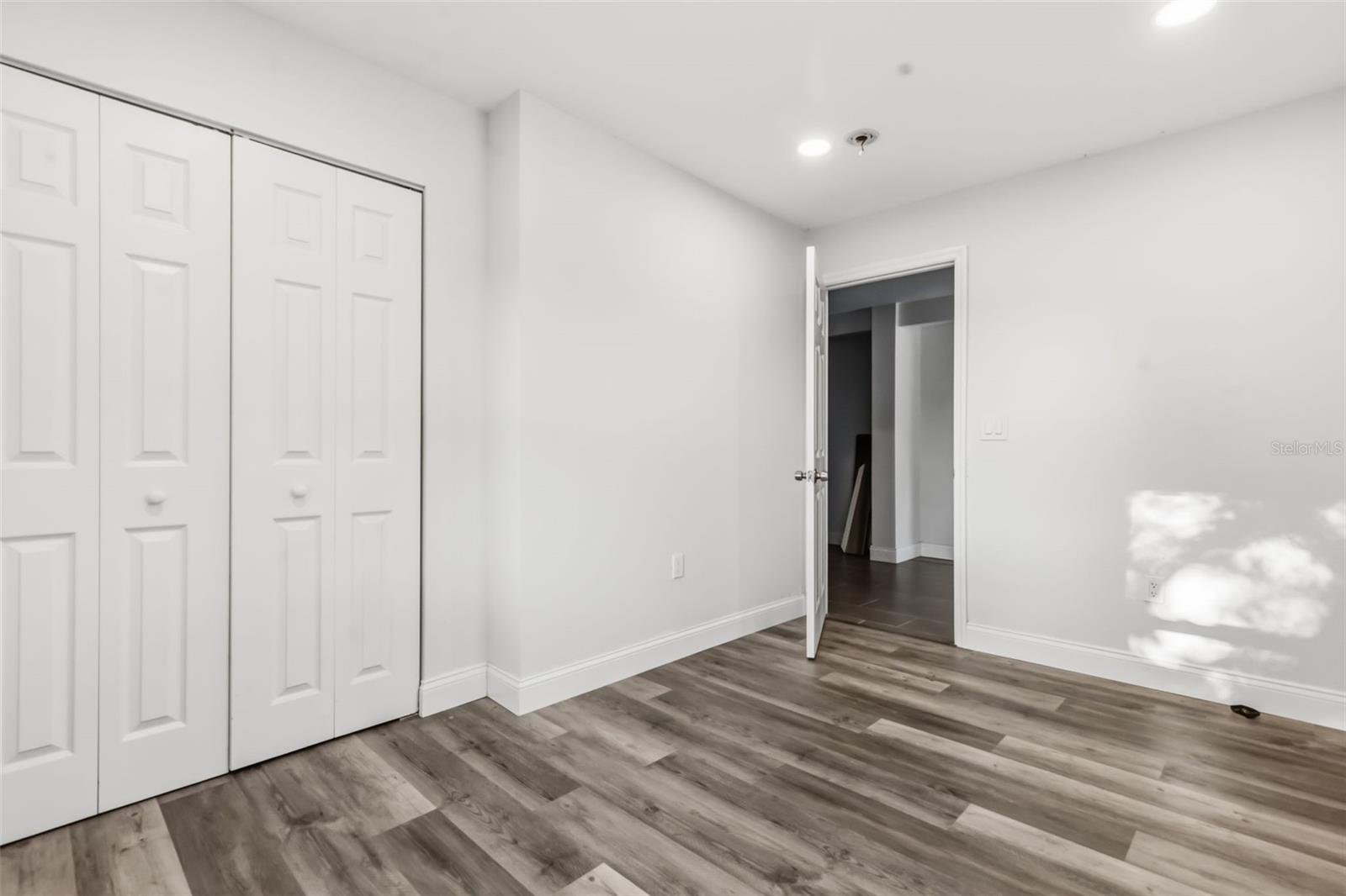 MORROW SQUARE - Commercial Sale