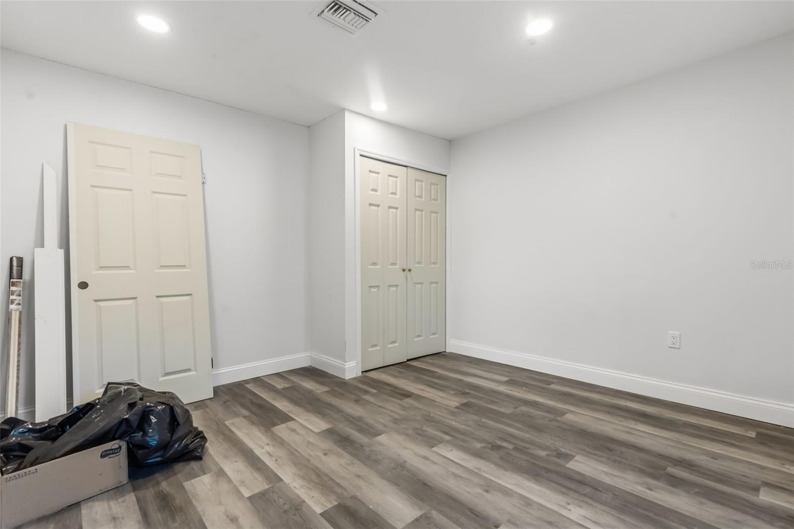 MORROW SQUARE - Commercial Sale