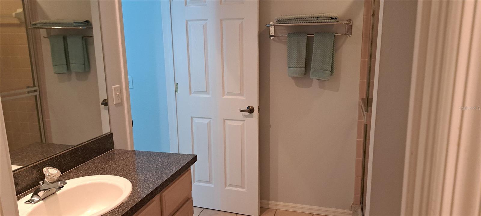 LAUREL OAKS AT EAST LAKE - Residential