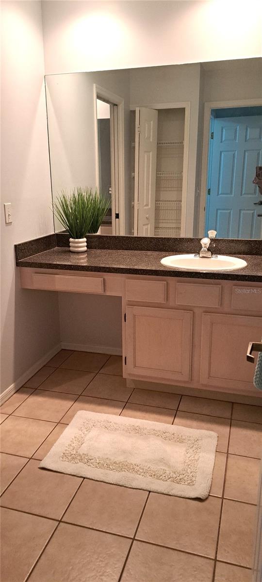 LAUREL OAKS AT EAST LAKE - Residential