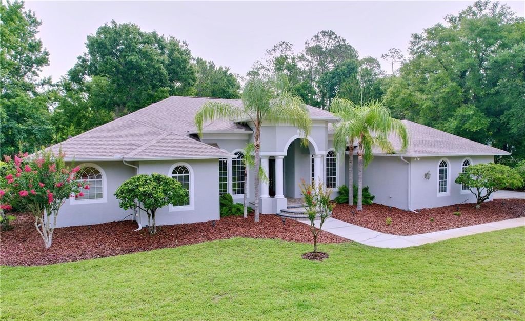 Photo of 27511 Hialeah Way, Wesley Chapel, FL 33544 (MLS # TB8392921)