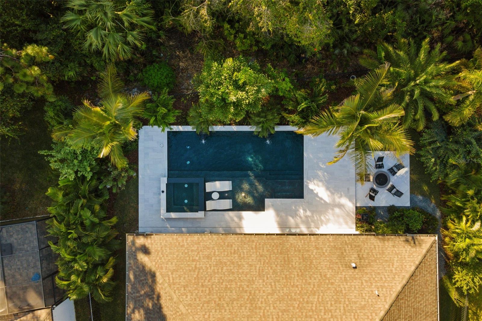 WATERS EDGE AT HAWKS CREST - Residential