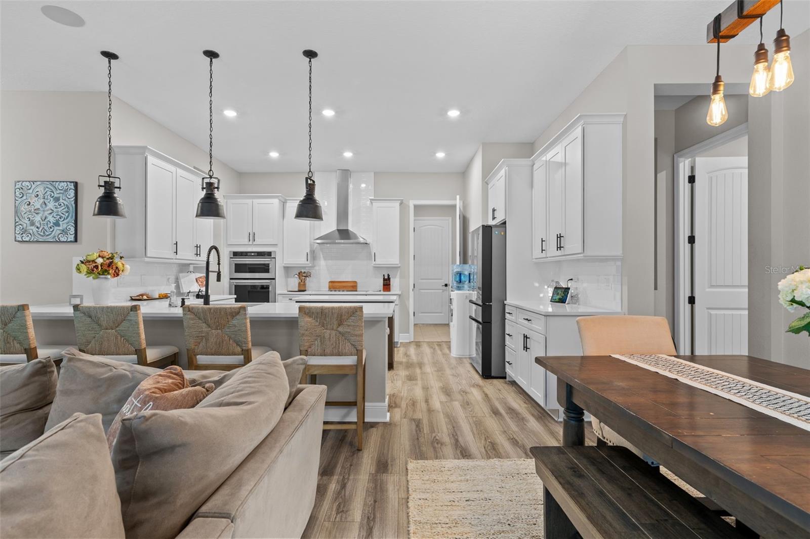 WATERS EDGE AT HAWKS CREST - Residential