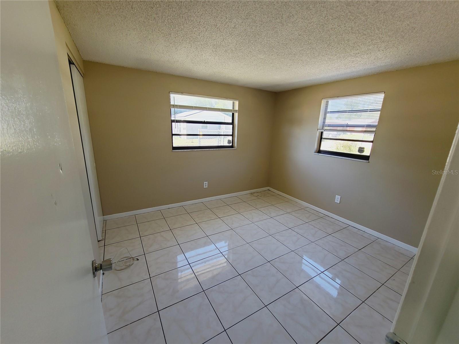 LEVERICHS J J TOURIST PARK - Residential Lease