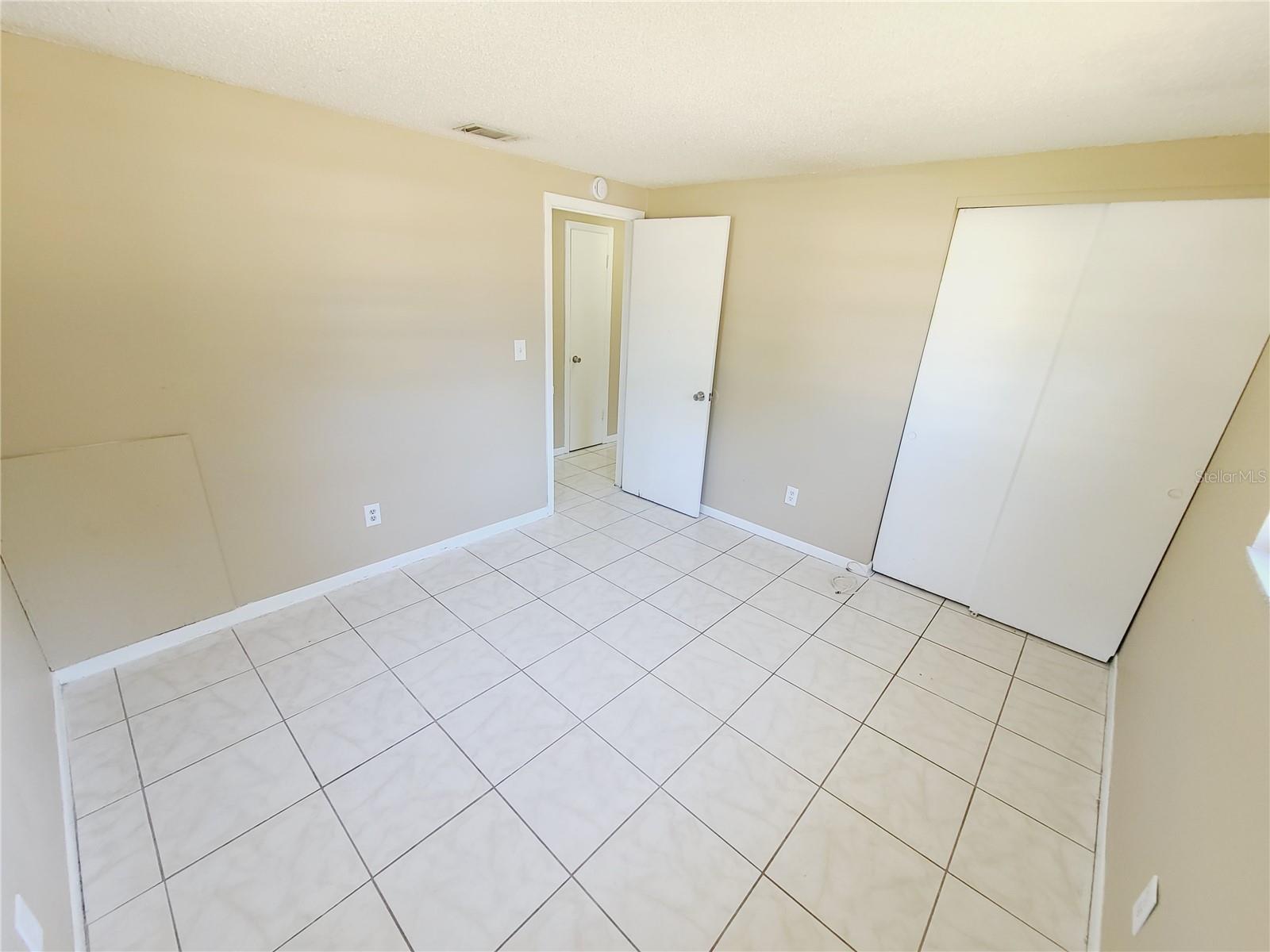 LEVERICHS J J TOURIST PARK - Residential Lease