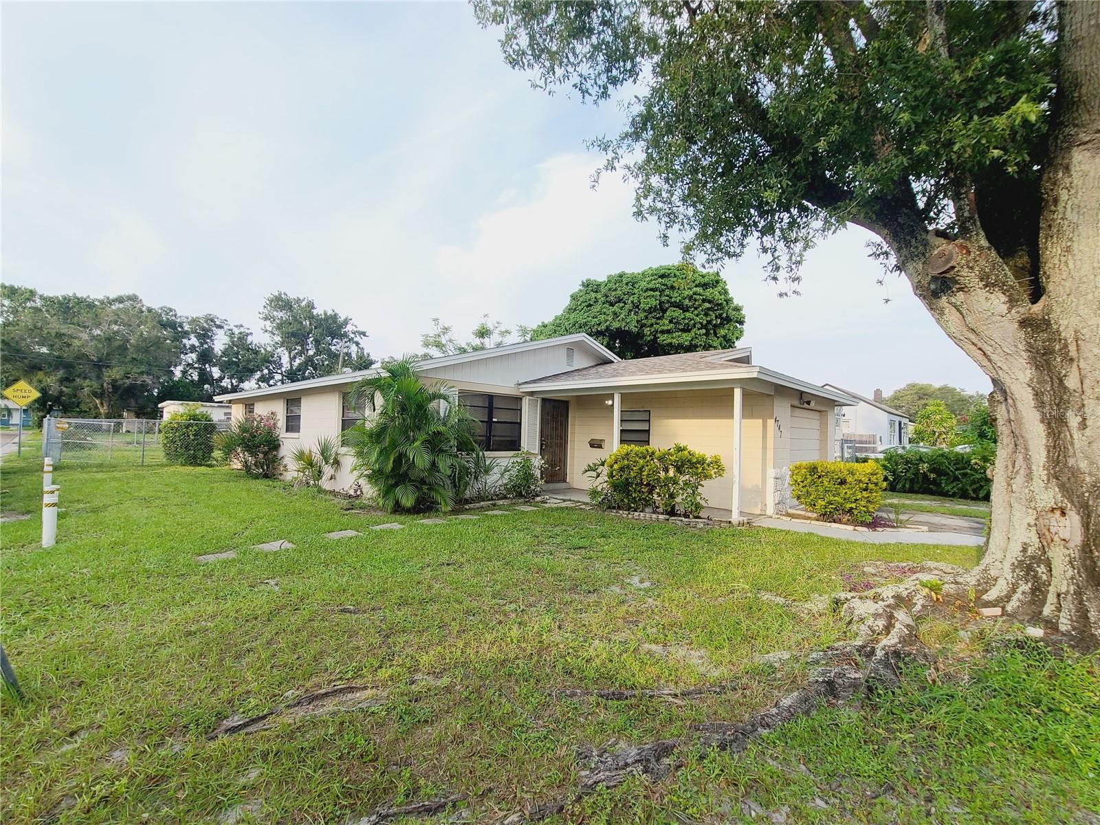 LEVERICHS J J TOURIST PARK - Residential Lease