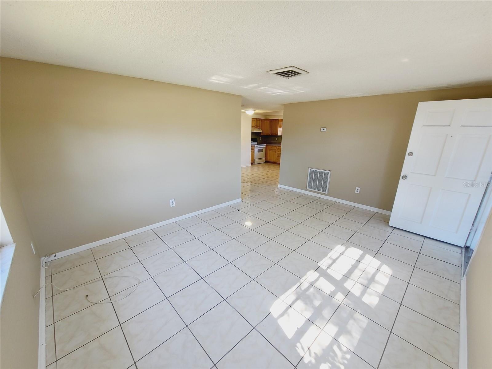 LEVERICHS J J TOURIST PARK - Residential Lease