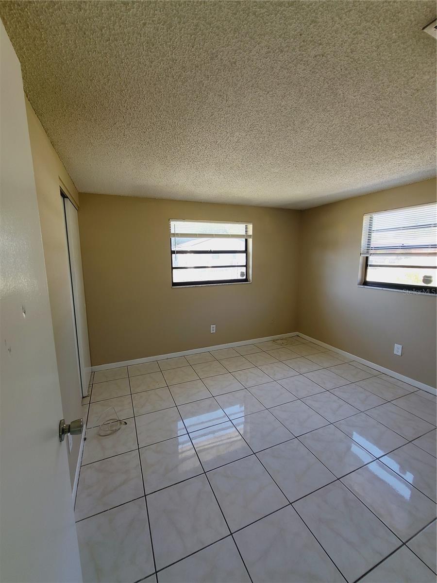 LEVERICHS J J TOURIST PARK - Residential Lease