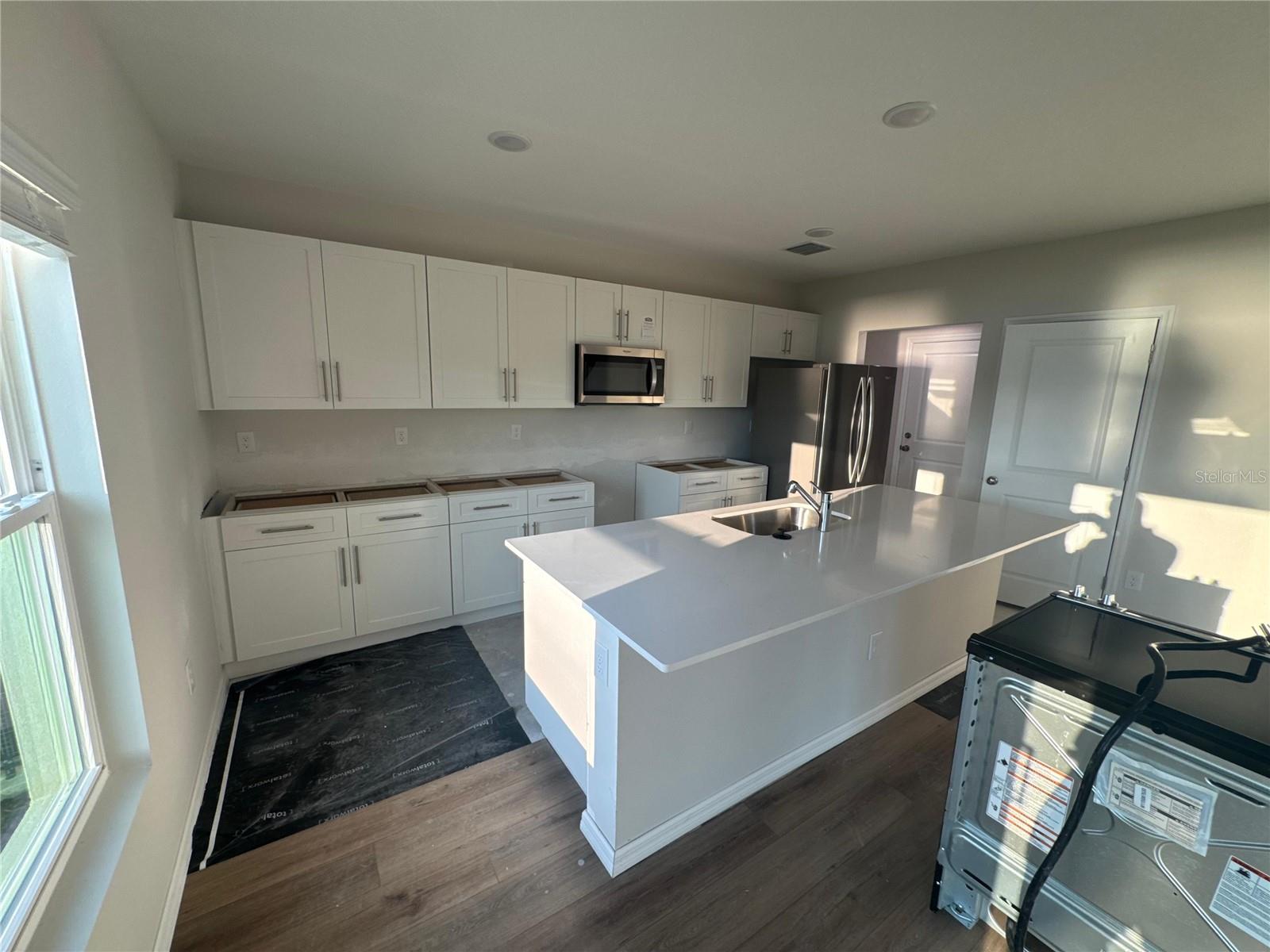 TWO RIVERS - Residential Lease