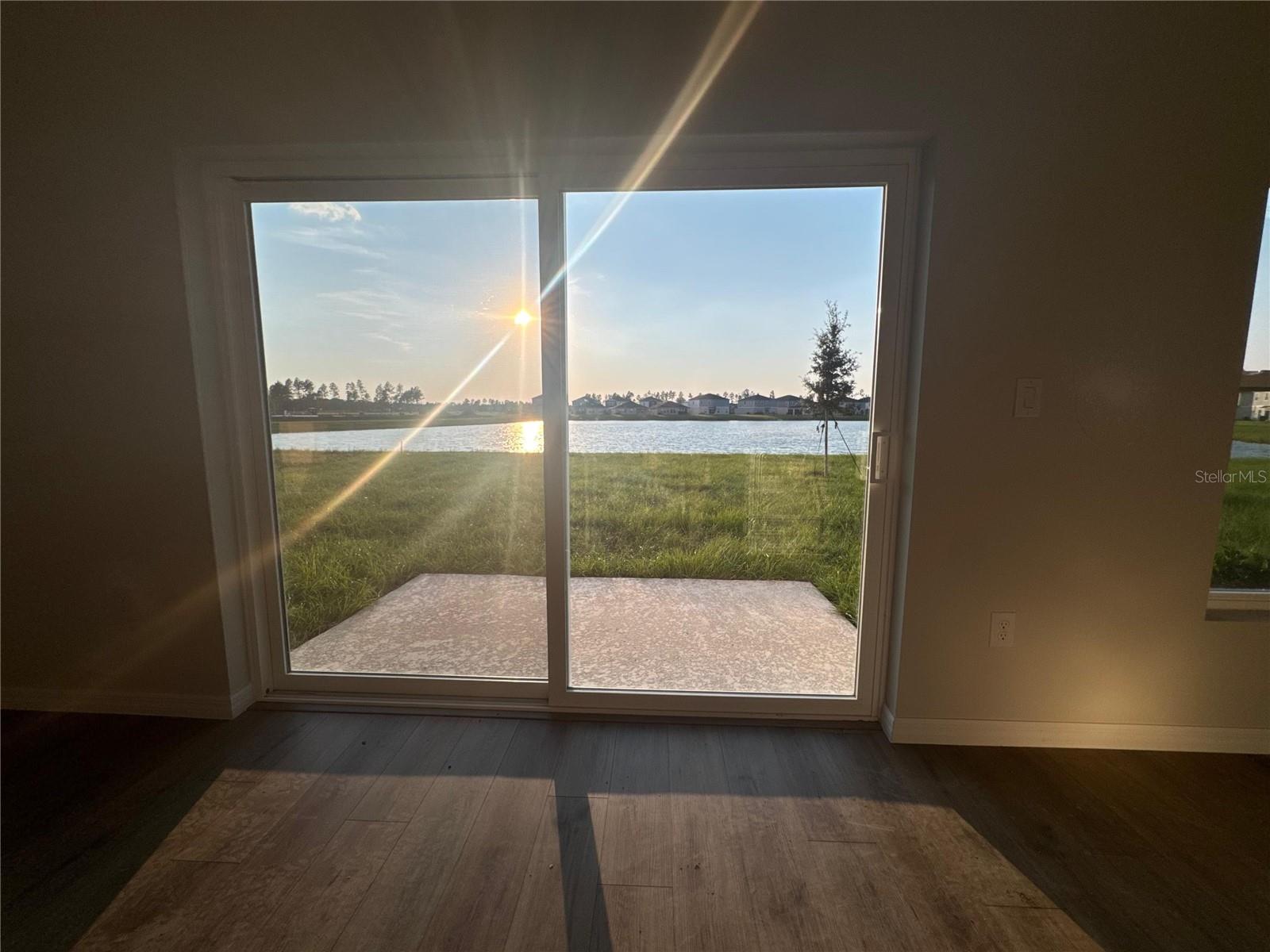 TWO RIVERS - Residential Lease