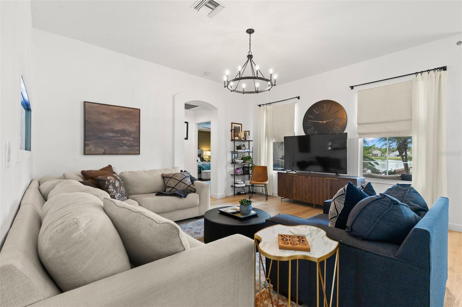 LAKEVIEW VILLAGE SEC F - Residential Lease