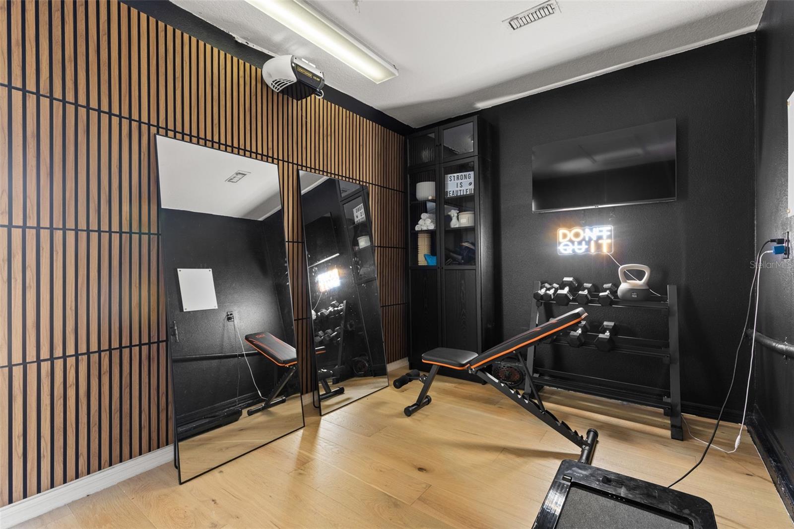 LAKEVIEW VILLAGE SEC F - Residential Lease