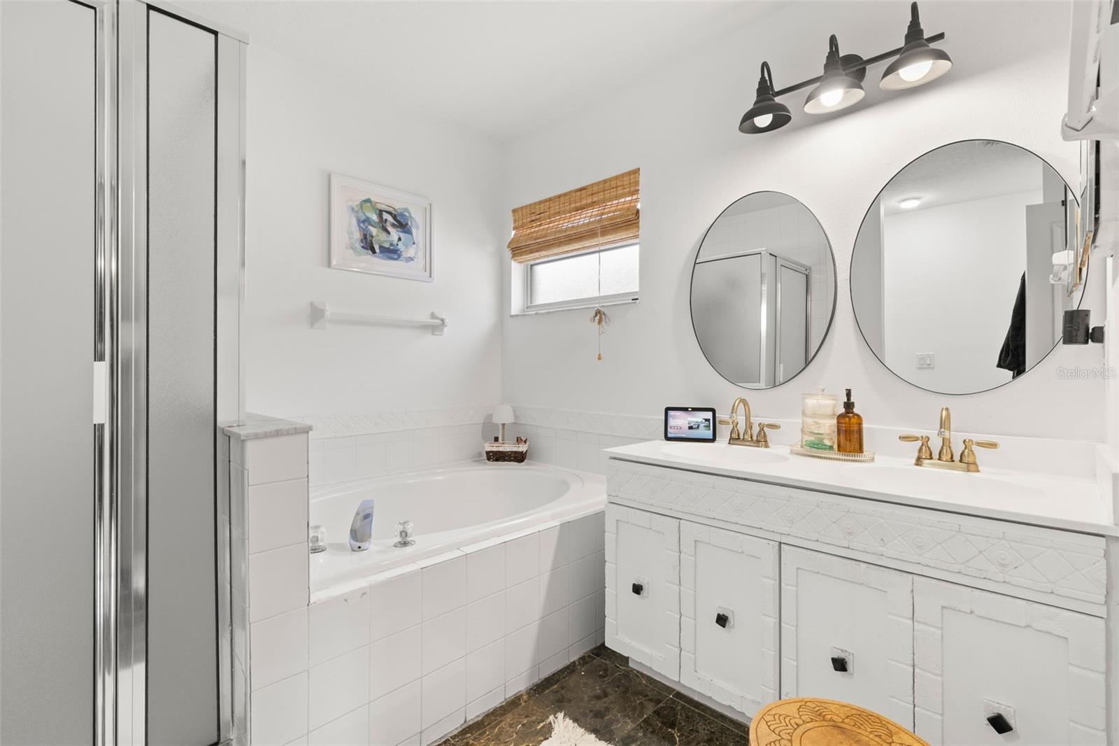 LAKEVIEW VILLAGE SEC F - Residential Lease