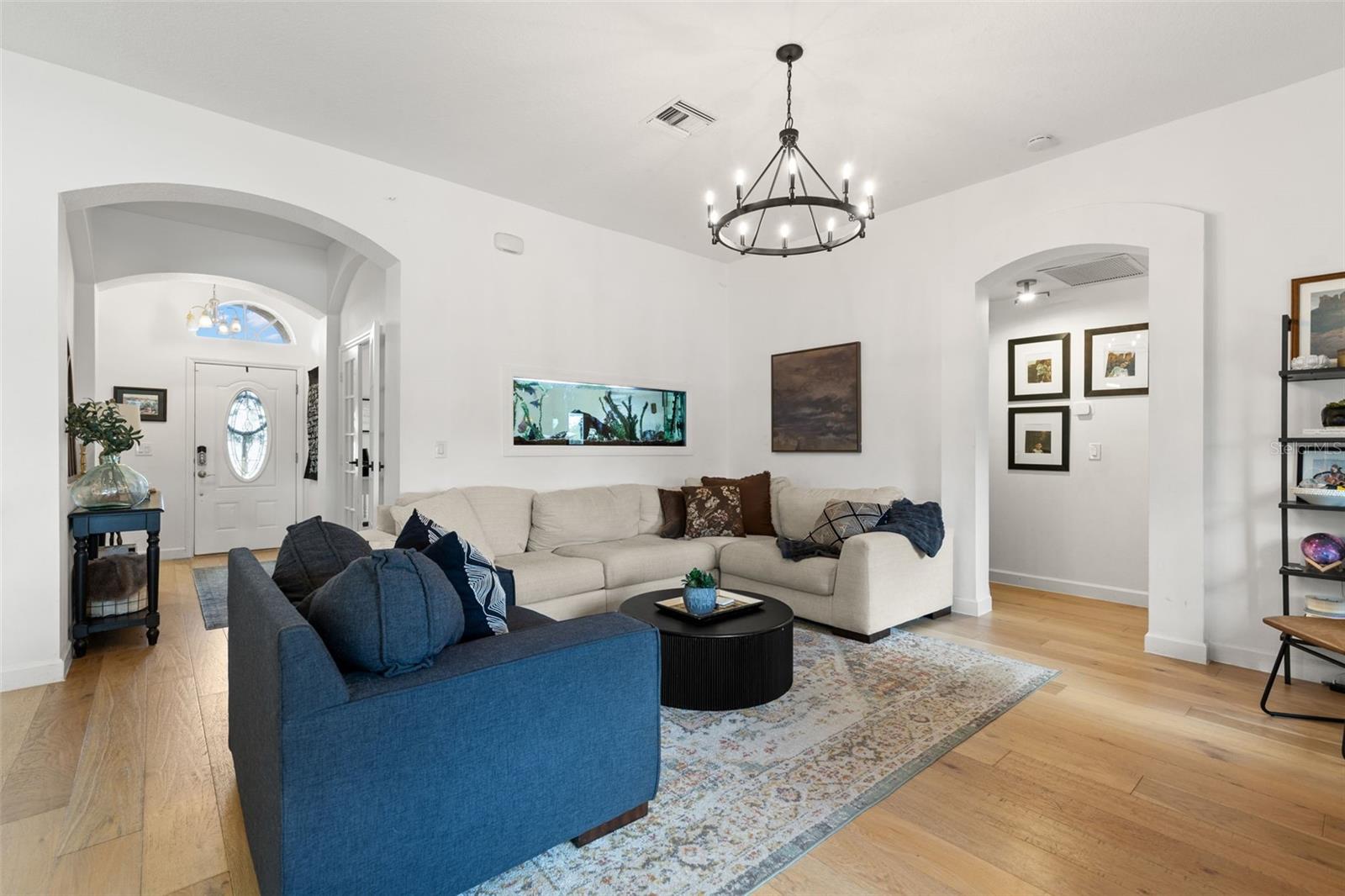 LAKEVIEW VILLAGE SEC F - Residential Lease