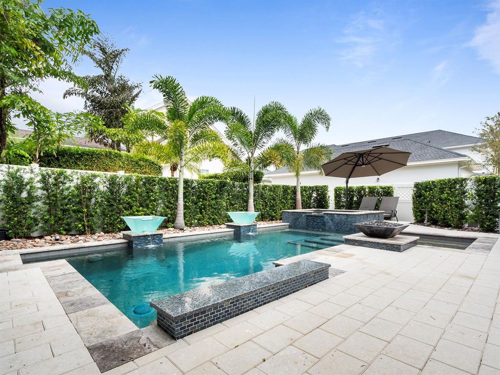 Photo of 4533 Burke Street, Orlando, FL 32814 (MLS # O6349274)