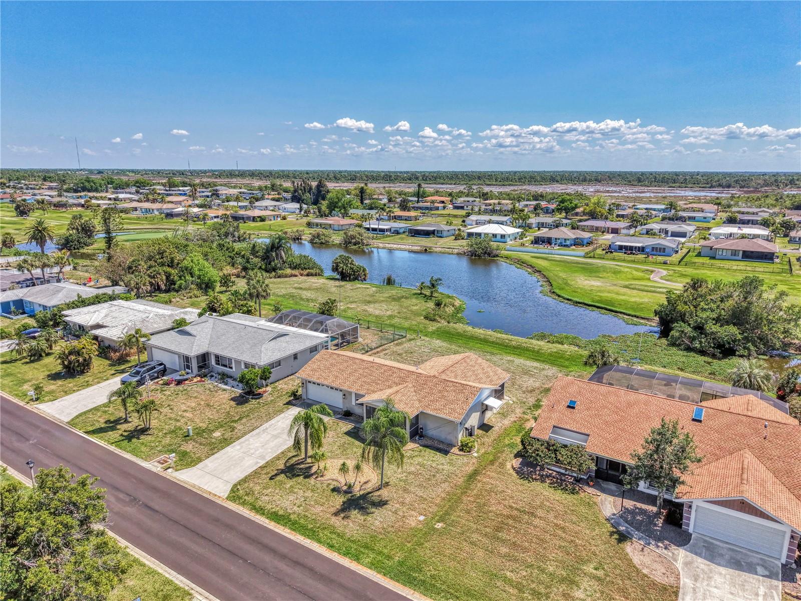 31 OAKLAND HILLS COURT