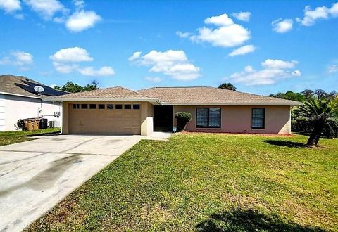 Photo of 740 Maderia Court, Kissimmee, FL 34758 (MLS # S5133408)