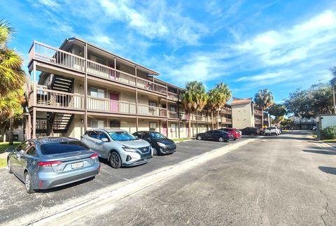 Photo of 6306 Newtown Circle #6A3, Tampa, FL 33615 (MLS # TB8392971)