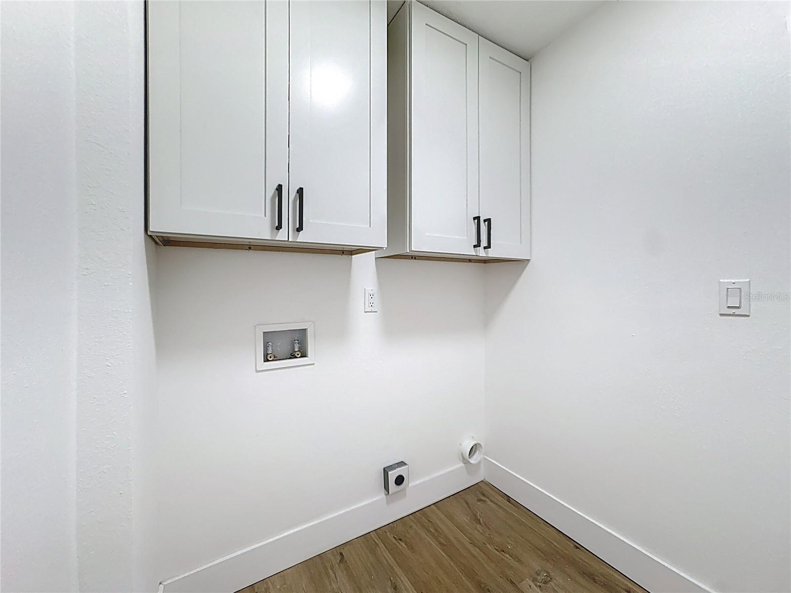 LAKE MANN ESTATES - Residential